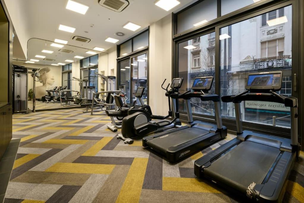 2Budapest Eye-Freegym And Sauna Luxury Home المظهر الخارجي الصورة