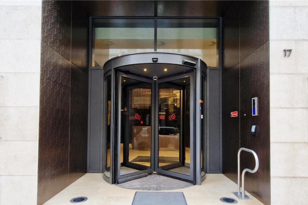 2Budapest Eye-Freegym And Sauna Luxury Home المظهر الخارجي الصورة